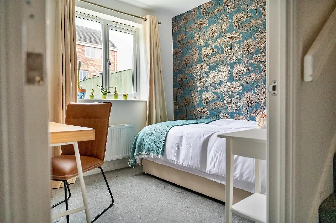 Rothwell Gardens Villa Leeds  Leeds (West Yorkshire)